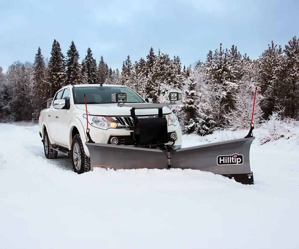 Hilltip snowstriker v-plov